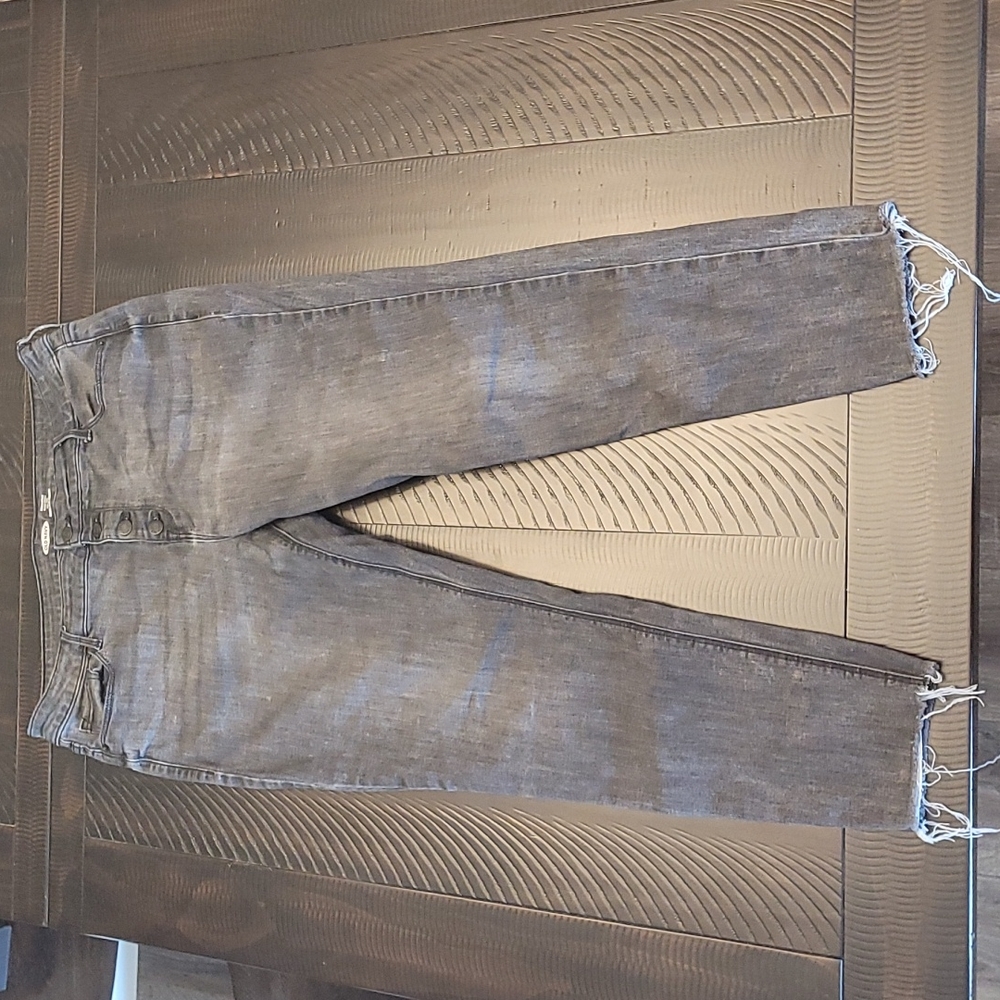 Super Cute Frayed Black Jeans!